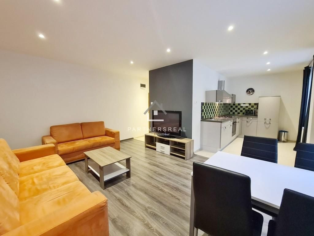 2-izb. byt (55 m2) / TEHLA / 2x balkón / Vodárenská / Košice - Sever