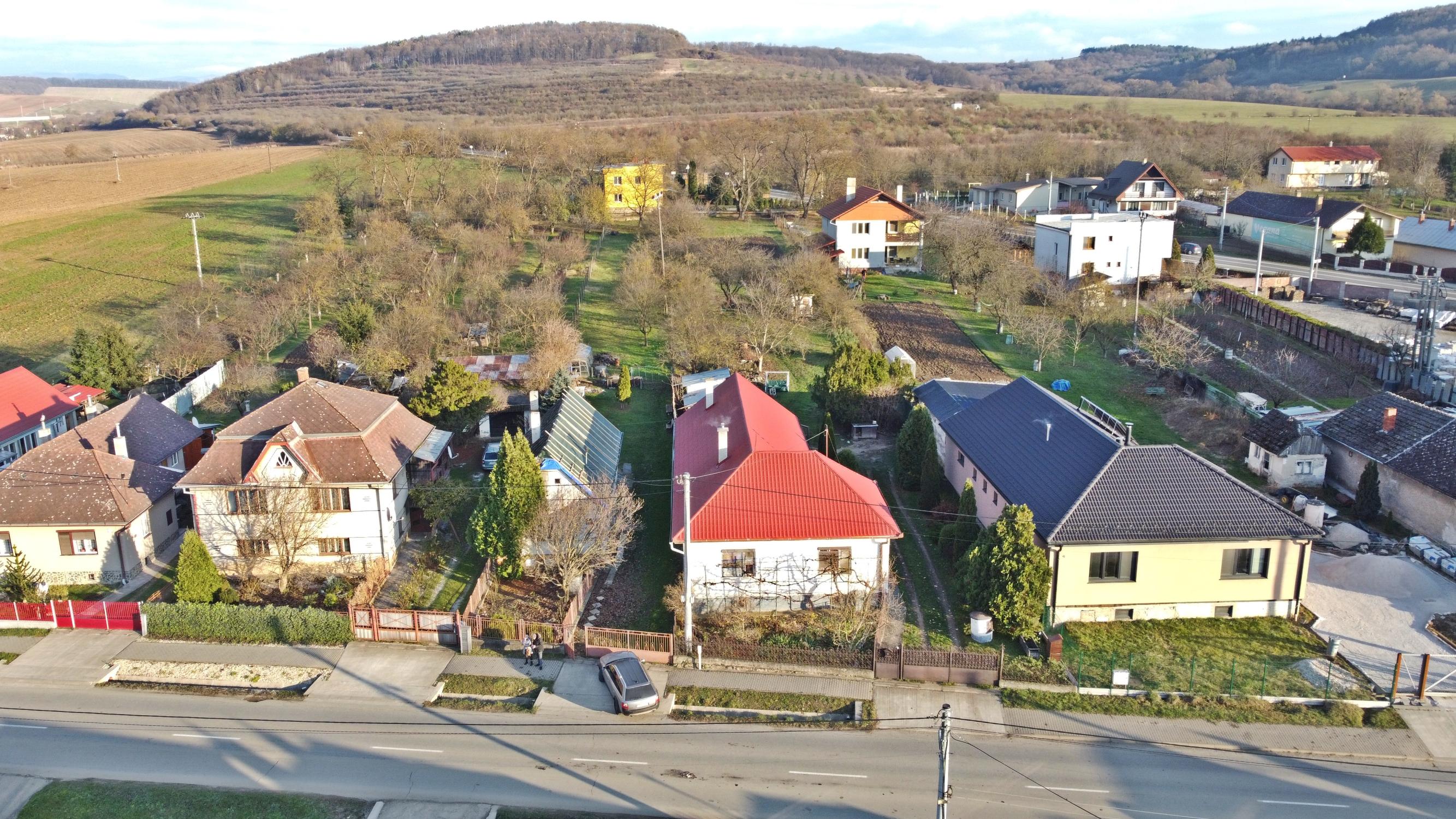 Starý tehlový domček s pozemkom 1381m2, predaj, Košické Oľšany, Košice - okolie
