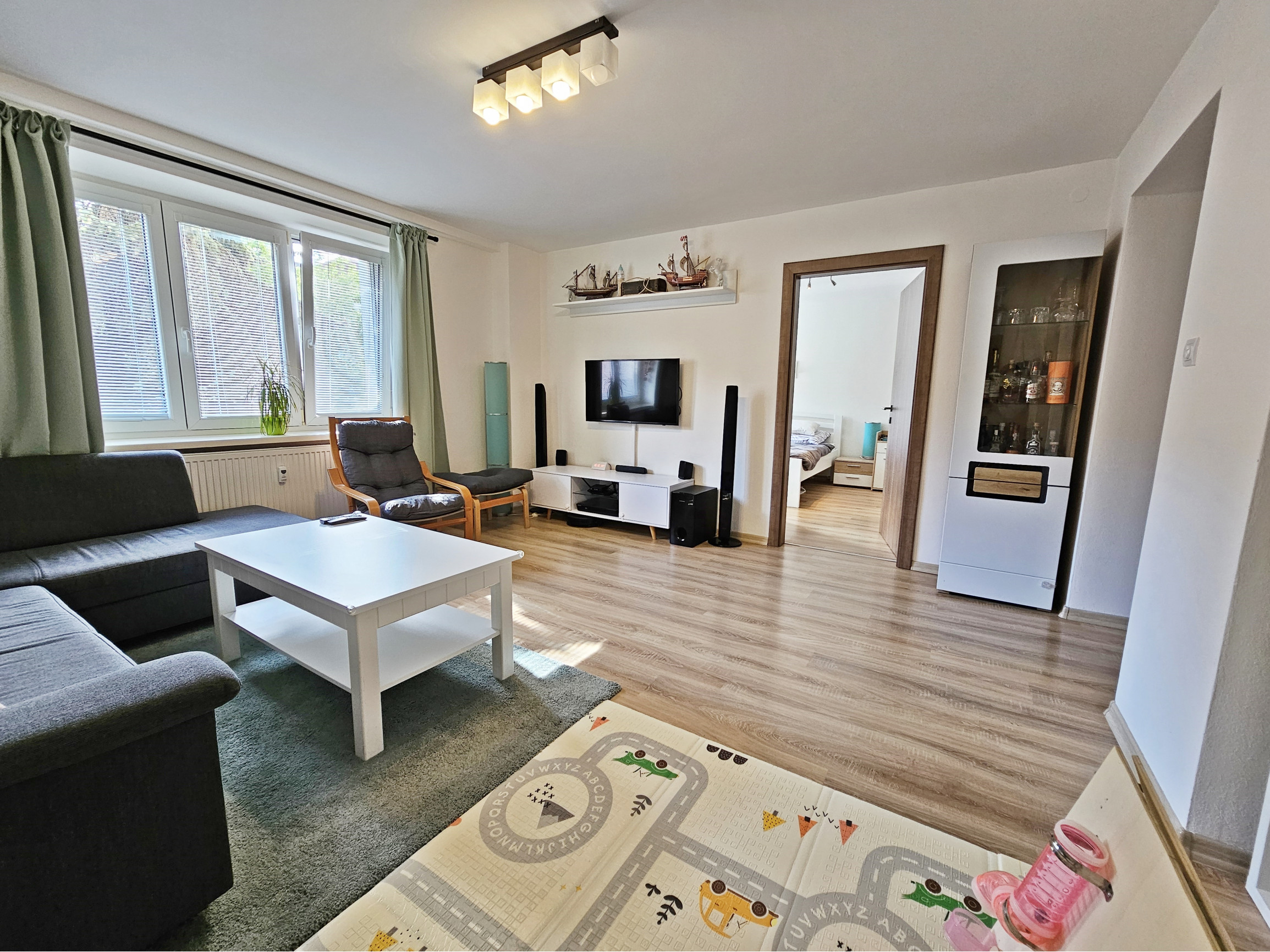 Tehlový, priestranný 2 izbový byt 66m2, predaj, Malá Praha, Zimná, Košice