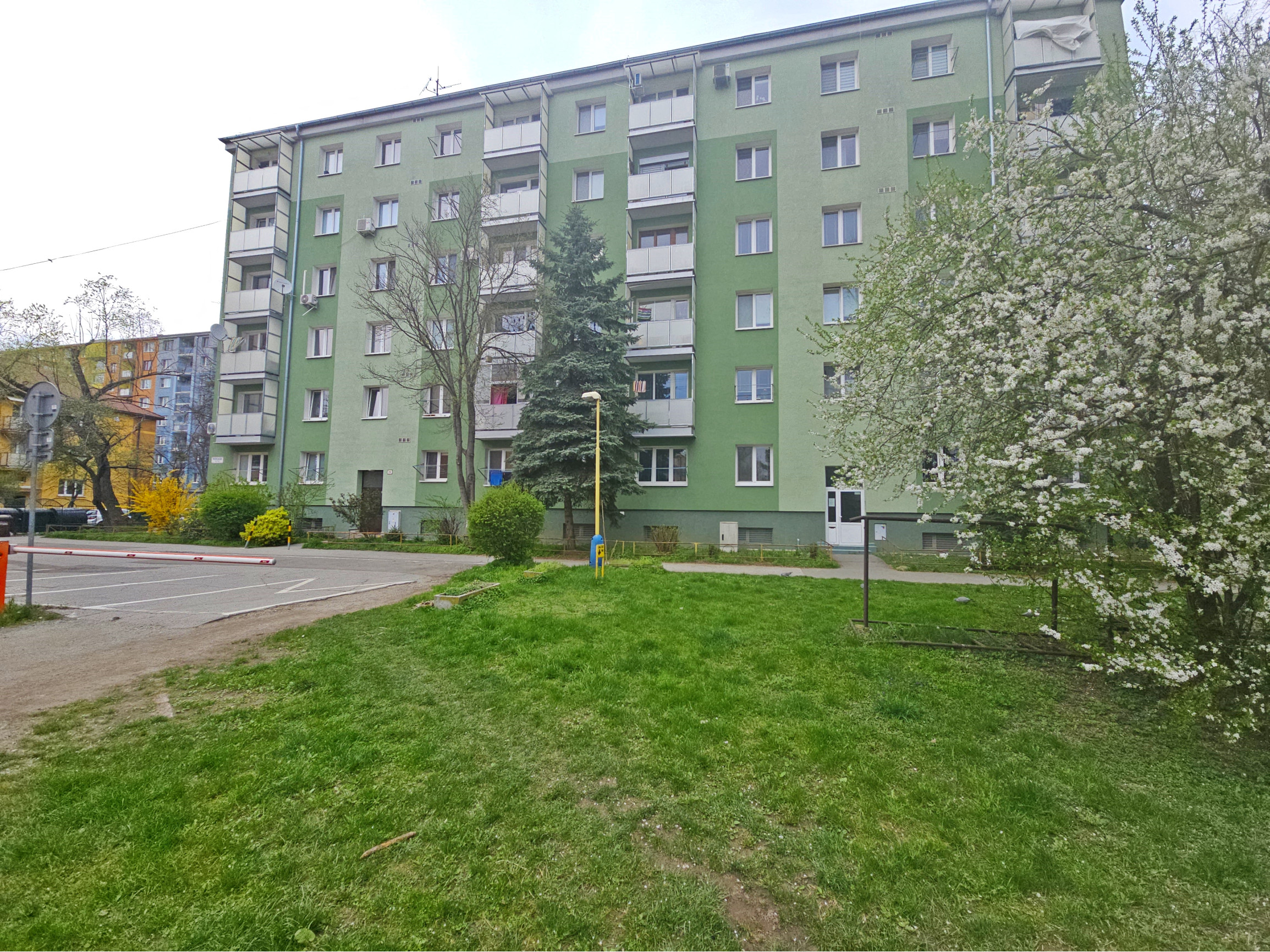 Tehlová Garsónka 23m2, predaj, top lokalita, Mudroňova, Košice – Juh