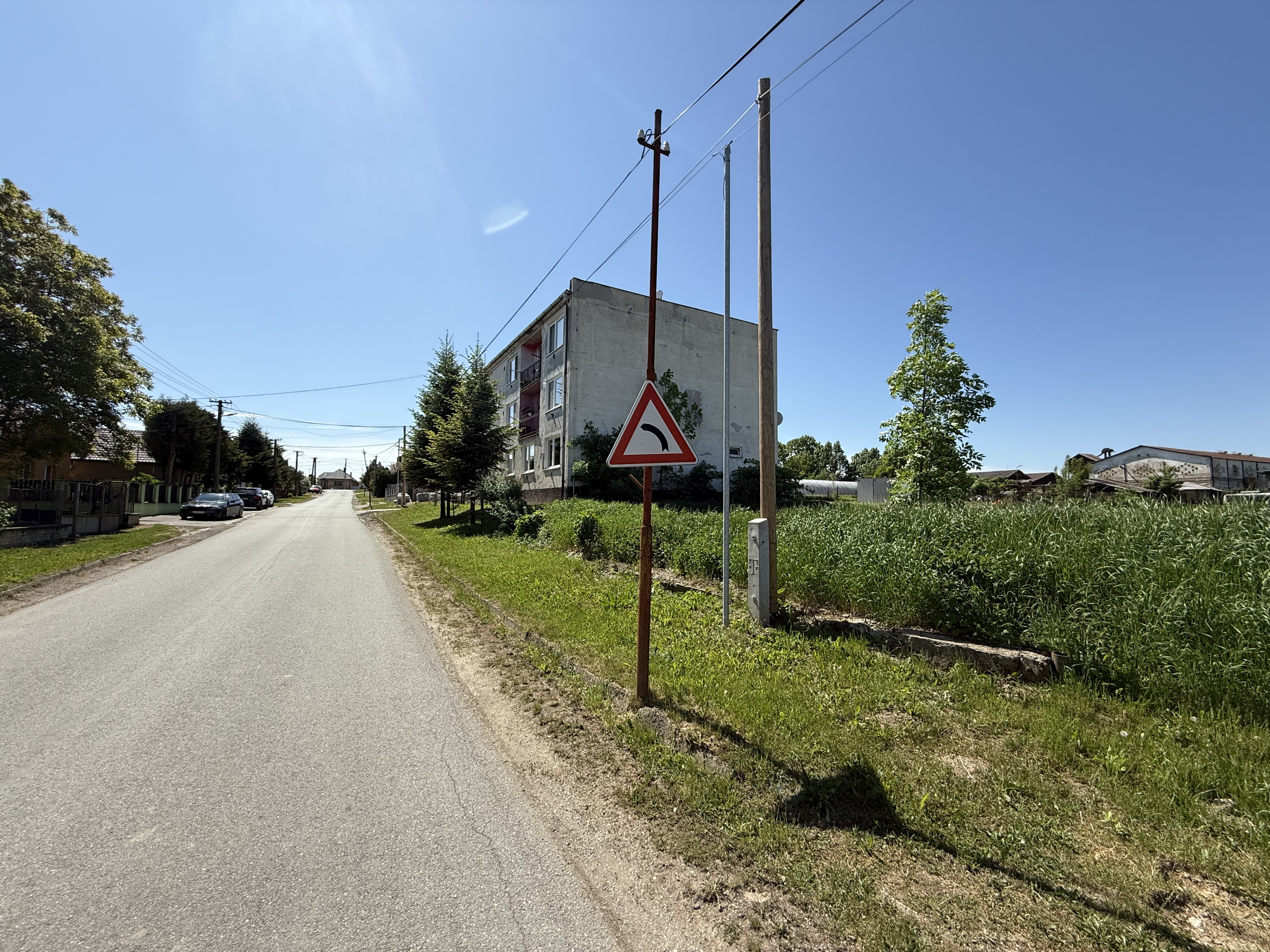 Veľký stavebný pozemok (1913 m2) / Žarnov / Košice – okolie
