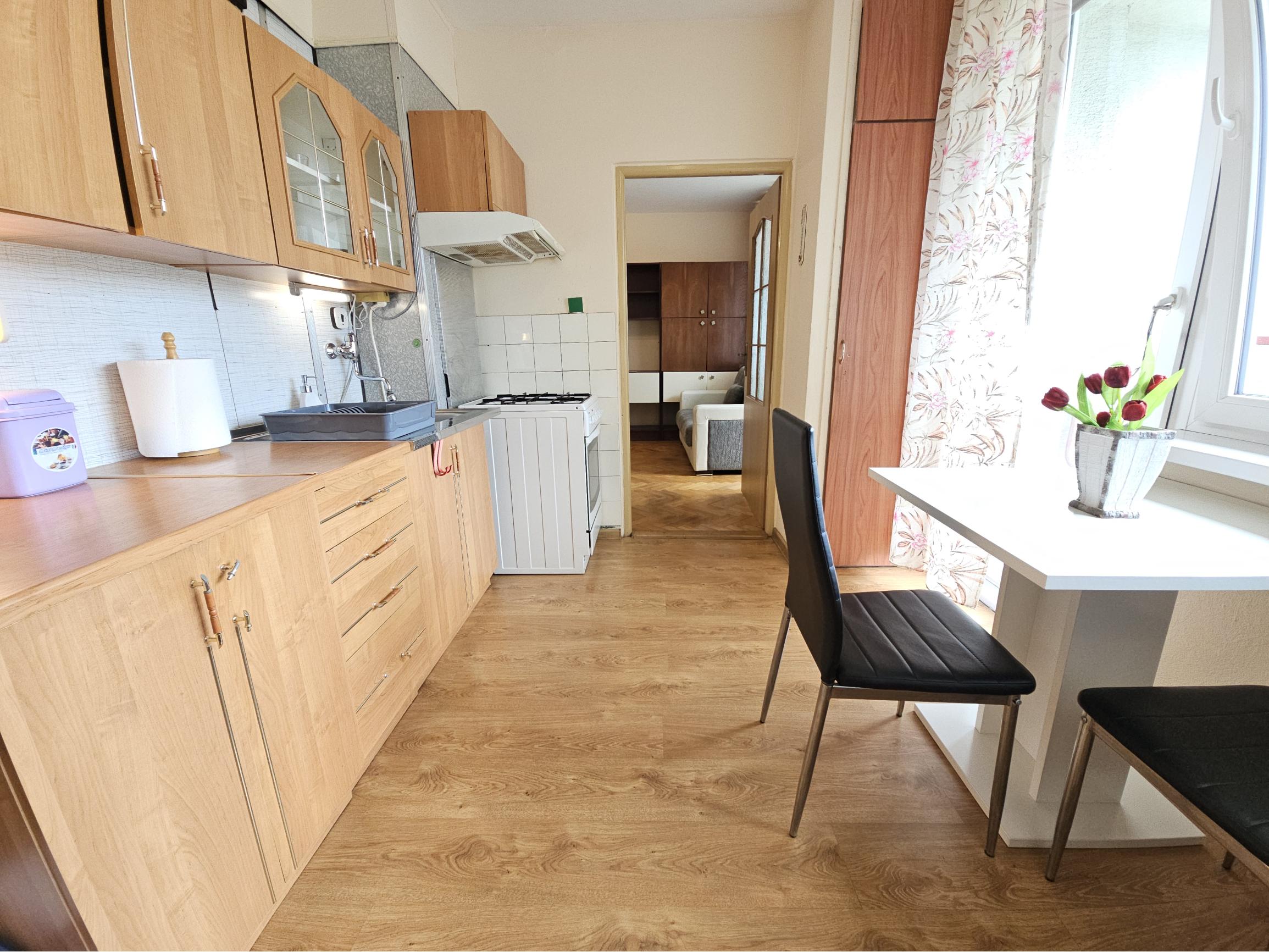 1 izbový byt 43m2,  2x loggia, prenájom, Košice – Nad jazerom, Levočská