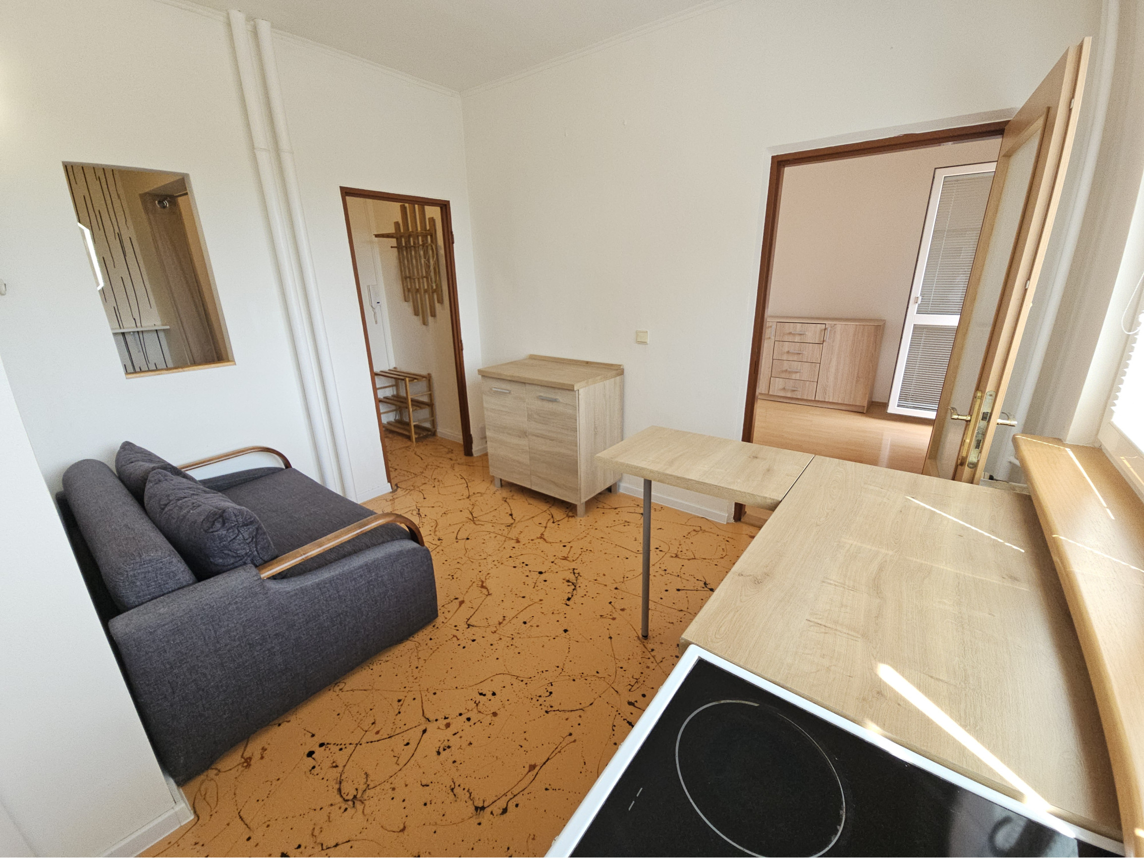 1 izbový byt 28m2 + loggia, prenájom, Považská, Košice – Západ