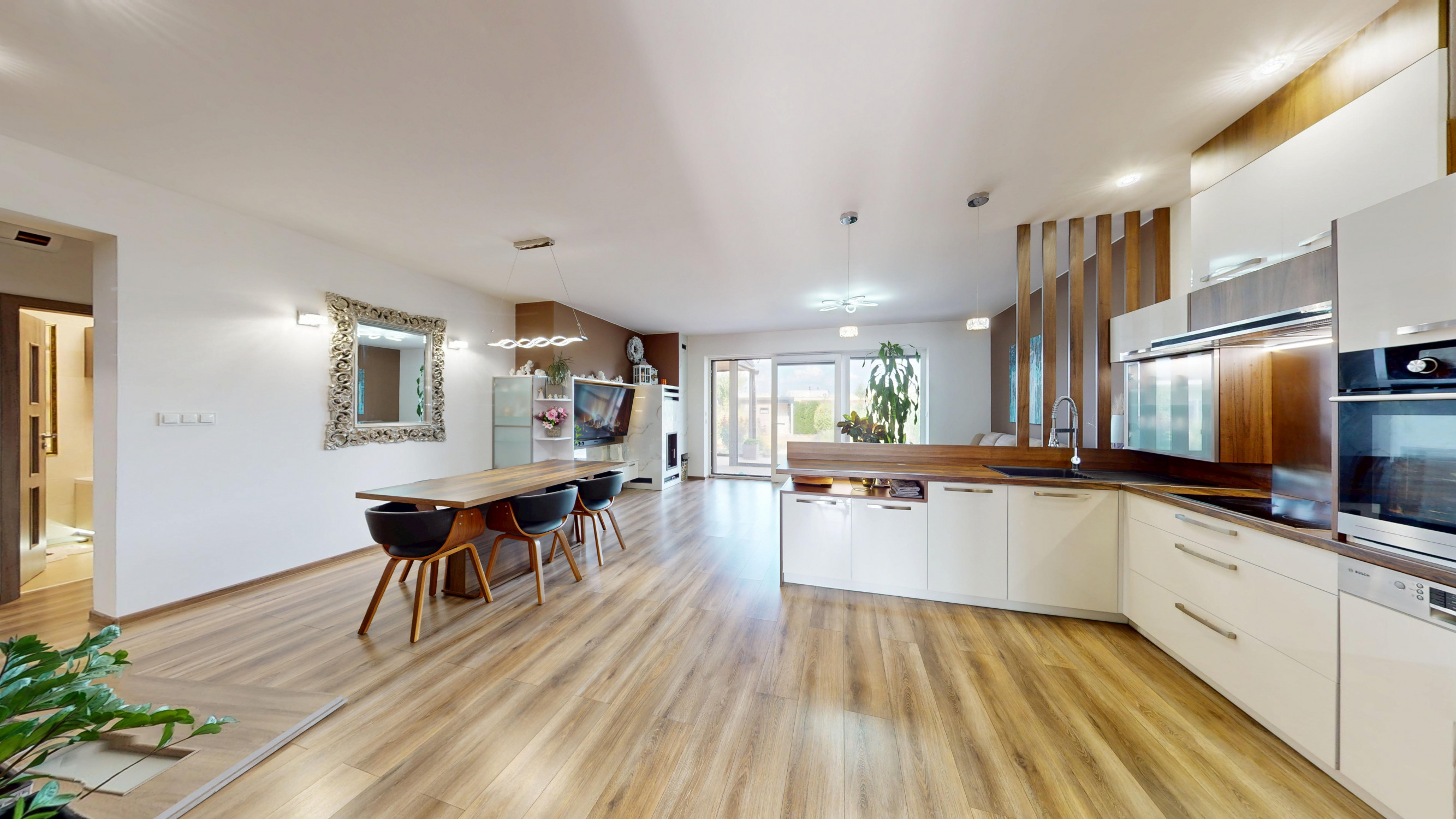 Prímestské bývanie v radovom dome so záhradou, predaj, Košice - Krásna