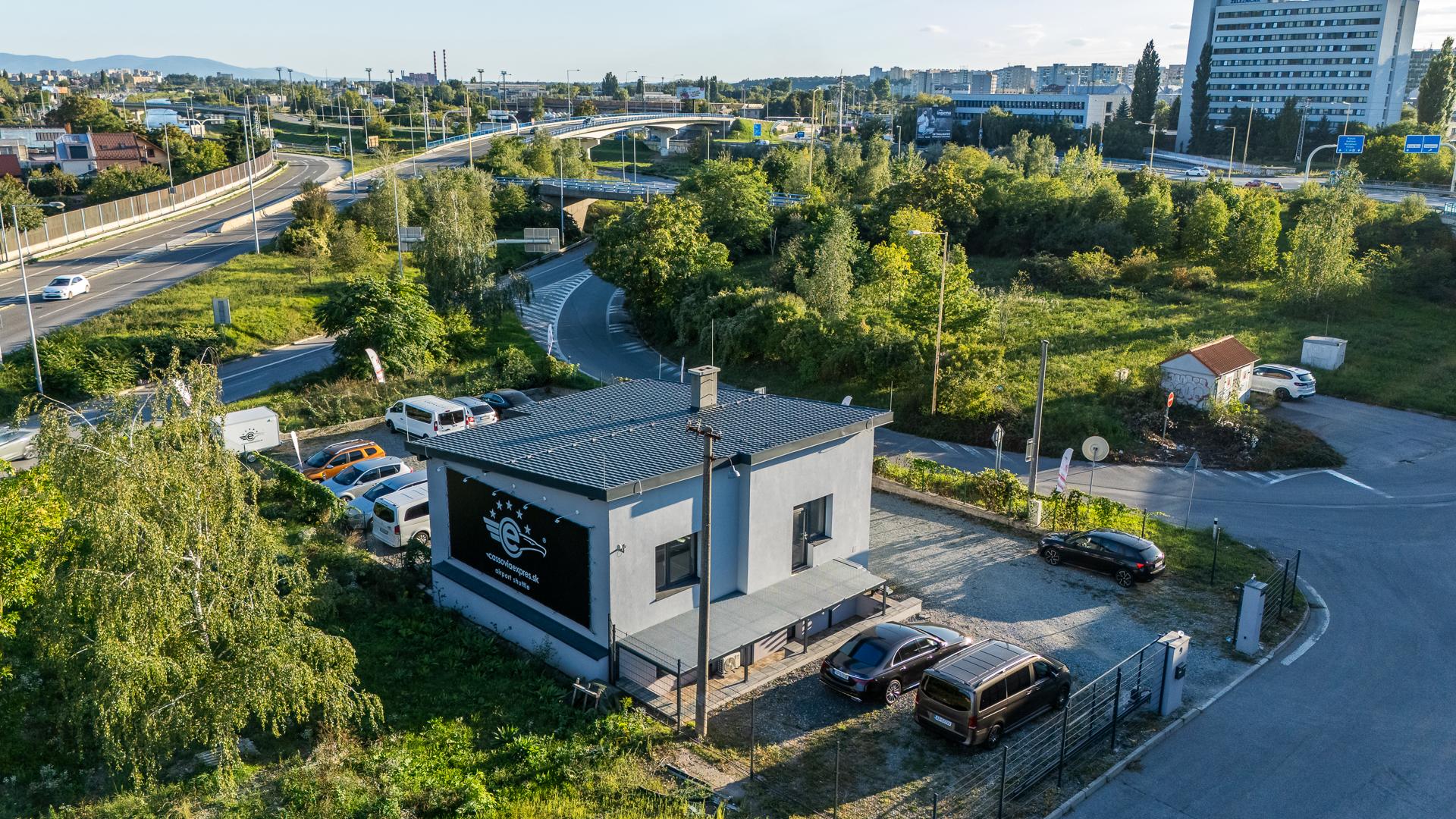 Prenájom rodinného domu vhodného na kancelárie alebo bývanie – Staré Mesto, Stará Prešovská cesta