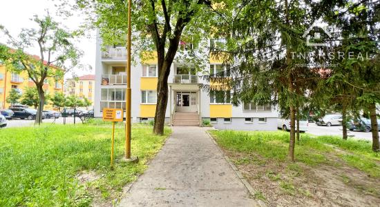 Veľký 4-izb. byt / Lukratívna lokalita / Komenského / Košice - Staré Mesto