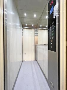 Veľký 4-izb. byt / Lukratívna lokalita / Komenského / Košice - Staré Mesto