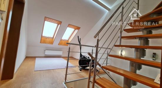 Luxusný, tehlový, 3 podlažný mezonet v Starom meste, predaj, Košice – Staré mesto, Trieda ČSA