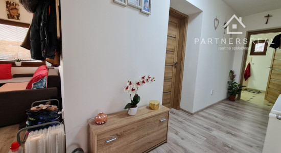 Šikovný murovaný rodinný dom 10x10m, s pozemkom 900m2 predaj, Tornyosnémeti, ulica Ady Endre