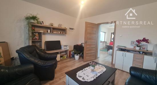 Šikovný murovaný rodinný dom 10x10m, s pozemkom 900m2 predaj, Tornyosnémeti, ulica Ady Endre