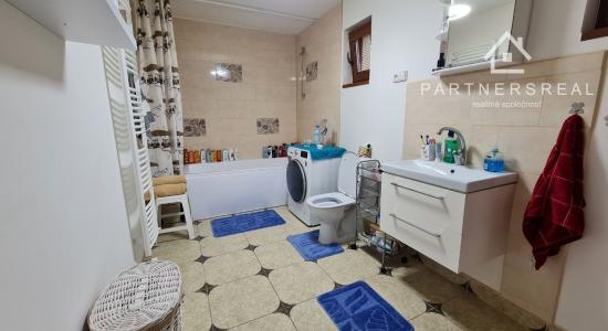 Šikovný murovaný rodinný dom 10x10m, s pozemkom 900m2 predaj, Tornyosnémeti, ulica Ady Endre