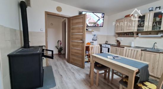 Šikovný murovaný rodinný dom 10x10m, s pozemkom 900m2 predaj, Tornyosnémeti, ulica Ady Endre