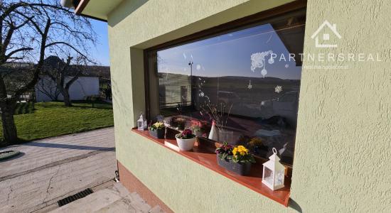 Šikovný murovaný rodinný dom 10x10m, s pozemkom 900m2 predaj, Tornyosnémeti, ulica Ady Endre