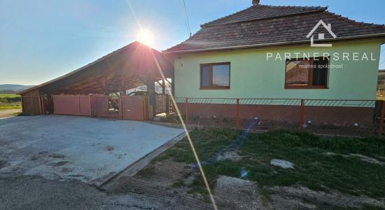 Šikovný murovaný rodinný dom 10x10m, s pozemkom 900m2 predaj, Tornyosnémeti, ulica Ady Endre