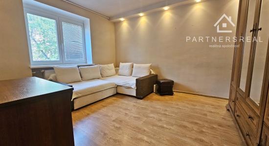 Tehlový 1 izbový byt v Starom meste, prenájom, Košice - Jesenná