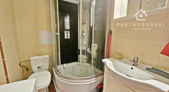 Tehlový 1 izbový byt v Starom meste, prenájom, Košice - Jesenná