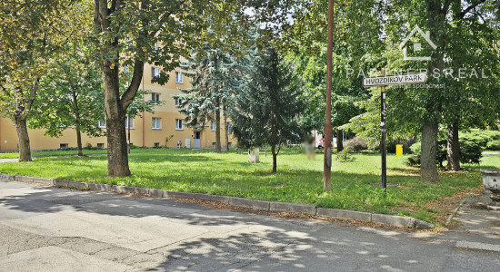 Tehlový 1 izbový byt v Starom meste, prenájom, Košice - Jesenná