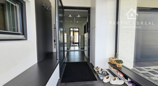 Novostavba bungalovu s rozlohou 250m2 a pozemkom 878m2, predaj, Rozhanovce, Košice – okolie