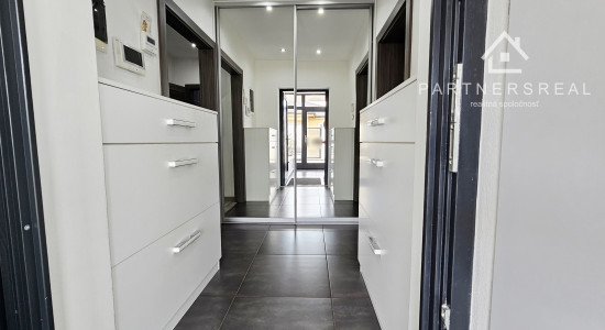 Novostavba bungalovu s rozlohou 250m2 a pozemkom 878m2, predaj, Rozhanovce, Košice – okolie