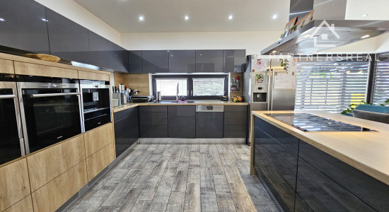 Novostavba bungalovu s rozlohou 250m2 a pozemkom 878m2, predaj, Rozhanovce, Košice – okolie