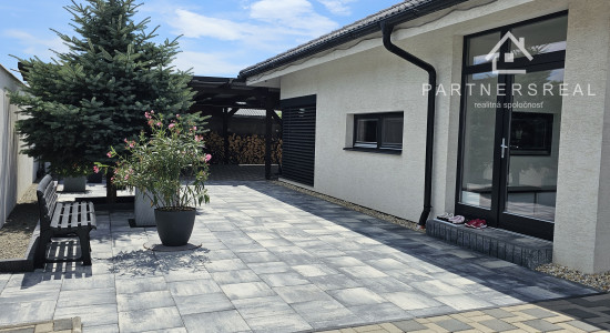 Novostavba bungalovu s rozlohou 250m2 a pozemkom 878m2, predaj, Rozhanovce, Košice – okolie