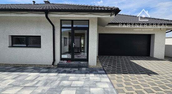 Novostavba bungalovu s rozlohou 250m2 a pozemkom 878m2, predaj, Rozhanovce, Košice – okolie