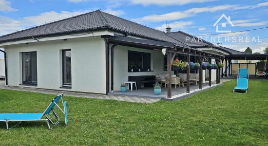 Novostavba bungalovu s rozlohou 250m2 a pozemkom 878m2, predaj, Rozhanovce, Košice – okolie