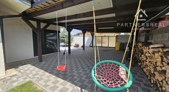 Novostavba bungalovu s rozlohou 250m2 a pozemkom 878m2, predaj, Rozhanovce, Košice – okolie