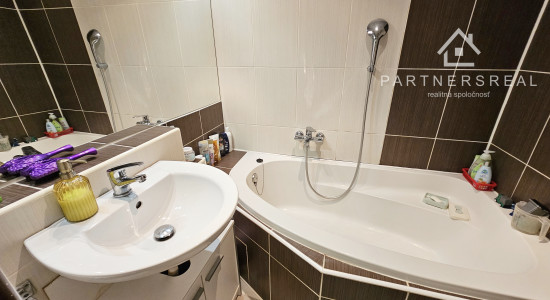 2 izbový byt v lukratívnej lokalite 54m2 + balkón, predaj, Košice – Sever, Tolstého