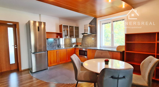 Exkluzívny rodinný dom / TOP lokalita / Urbánkova / Košice - Čermeľ