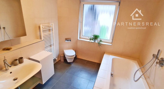 Exkluzívny rodinný dom / TOP lokalita / Urbánkova / Košice - Čermeľ