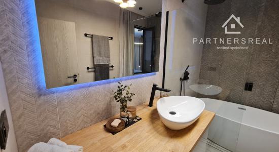 Luxusný, dizajnový 2,5 izbový byt, 70m2, prenájom, Boccatiova, Košice – Staré mesto