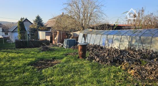 Starý tehlový domček s pozemkom 1381m2, predaj, Košické Oľšany, Košice - okolie