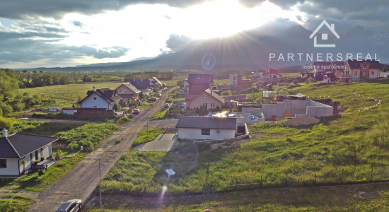 Lukratívny stavebný pozemok 683m2 pod Tatrami, predaj, Mlynica, okres Poprad