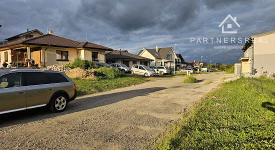 Lukratívny stavebný pozemok 683m2 pod Tatrami, predaj, Mlynica, okres Poprad