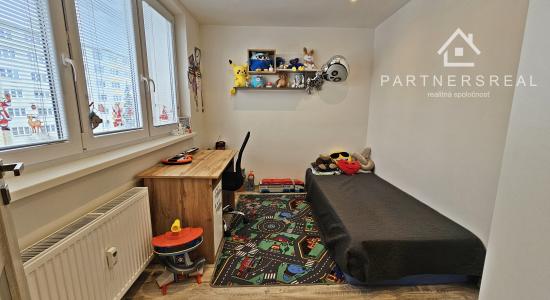 Novo zrekonštruovaný 3 izbový byt, prenájom, Čapajevova 16, Košice – Západ