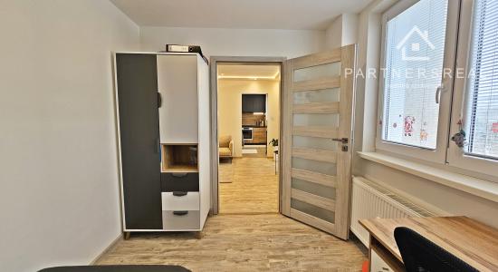 Novo zrekonštruovaný 3 izbový byt, prenájom, Čapajevova 16, Košice – Západ