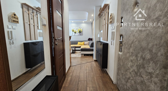 Menší 3 izb. byt, 54m2, po rekonštrukcií, prenájom, Uherova, KE – Terasa