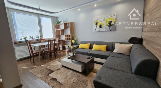 Menší 3 izb. byt, 54m2, po rekonštrukcií, prenájom, Uherova, KE – Terasa