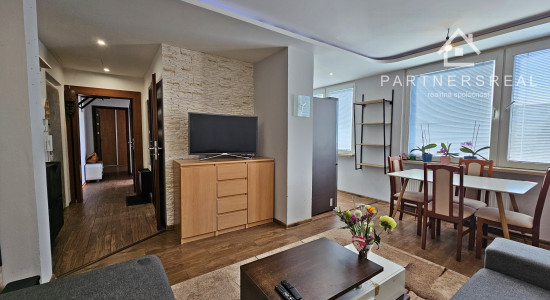 Menší 3 izb. byt, 54m2, po rekonštrukcií, prenájom, Uherova, KE – Terasa