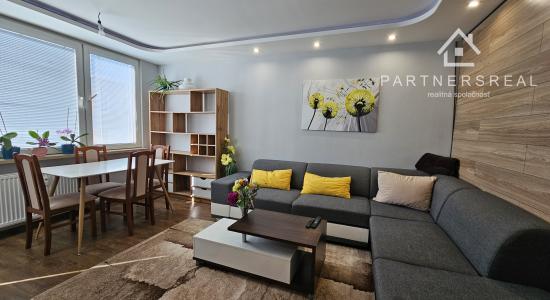 Menší 3 izb. byt, 54m2, po rekonštrukcií, prenájom, Uherova, KE – Terasa