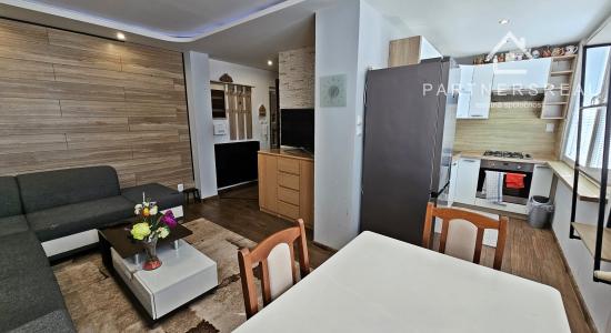 Menší 3 izb. byt, 54m2, po rekonštrukcií, prenájom, Uherova, KE – Terasa