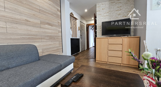 Menší 3 izb. byt, 54m2, po rekonštrukcií, prenájom, Uherova, KE – Terasa