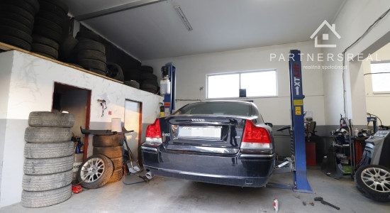 Zabehnutý plne vybavený auto a pneuservis 160m2, prenájom, Textilná – Košice