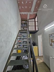 Zabehnutý plne vybavený auto a pneuservis 160m2, prenájom, Textilná – Košice