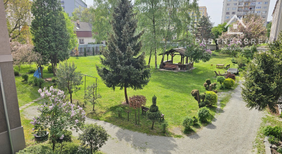 Tehlový 3 izbový byt s krásnym dvorom, 3x loggia,  predaj, Košice – juh, Krivá ulica