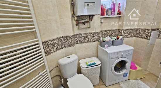 Tehlový 3 izbový byt s krásnym dvorom, 3x loggia,  predaj, Košice – juh, Krivá ulica