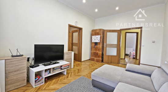 Tehlový 3 izbový byt s krásnym dvorom, 3x loggia,  predaj, Košice – juh, Krivá ulica