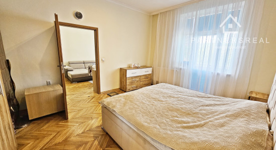 Tehlový 3 izbový byt s krásnym dvorom, 3x loggia,  predaj, Košice – juh, Krivá ulica