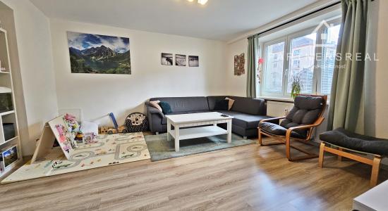 Tehlový, priestranný 2 izbový byt 66m2, predaj, Malá Praha, Zimná, Košice